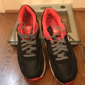 Girls Size 4Y Nike Air shoes